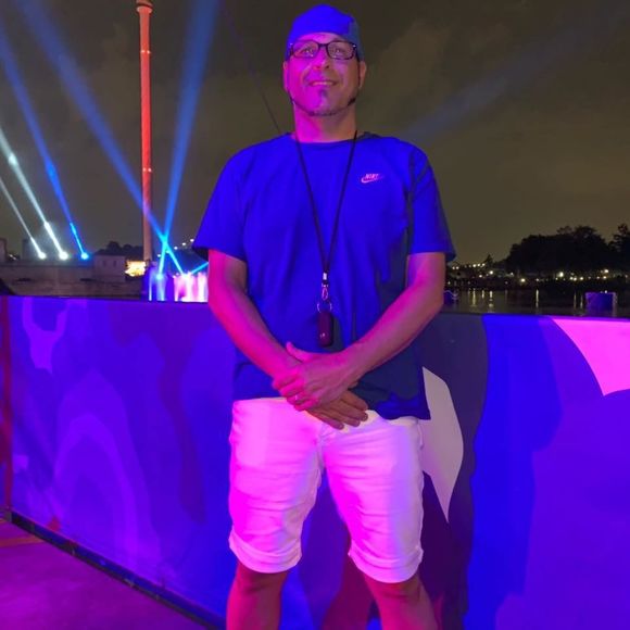 Meet your Posher, Jeffrey - Picture 1 of 1